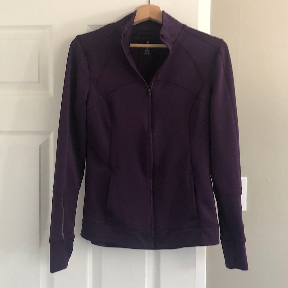 Plum Apana yoga zip up exercise jacket, pockets!